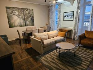 Appartements MAIRIE -APPT 75M2 -3 CHBRES Separees : photos des chambres