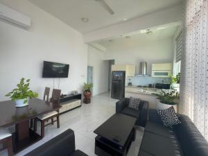 Spectacular Sea View 3 Bedrooms Apartment