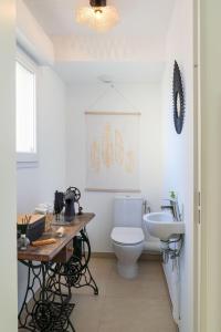 Olyvea suite méditerranéenne avec vue sur le port et la mer, à 2 minutes des plages