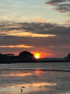 SHOREBANKS - Harbour View Apartment in Sandbanks.