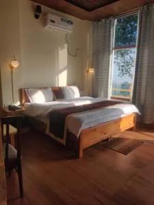 The dobaati by lake & woods - 比姆塔尔