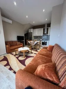 Pela Home - Pelasyía