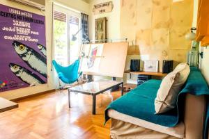 Spacious Apartment near Parthenon