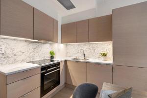 Central Apartment w Private Balcony in Oslo