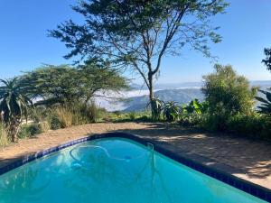 uMfula Lodge in a secure Private SAFARI Park