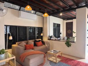 Changmoi Oasis House