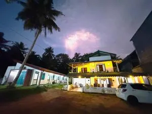 Lion Resort - Galgamuwa