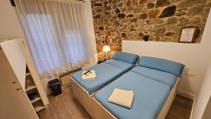 TUUL ETXEA, Habitación en caserío a 8km de Bilbao, Baño compartido