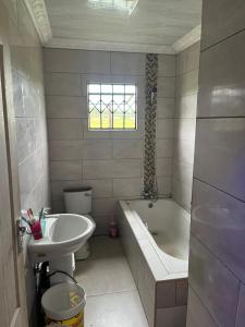 Amapholas Bed and breakfast