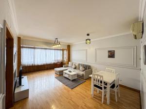 Modern 2BR Stay in Prime Degla Maadi Square