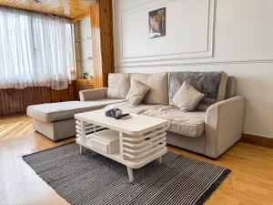 Modern 2BR Stay in Prime Degla Maadi Square