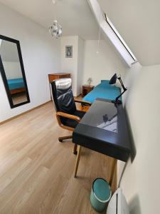 Sejours chez l'habitant Spacious Room for Rent in Le Pecq : photos des chambres