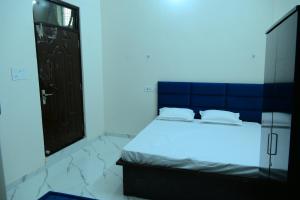 Asha palace guest house