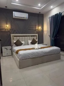 pavillian luxury suites - Rāmkot