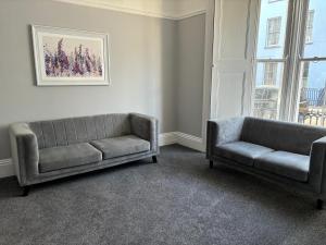 Stylish 2 Bedroom Maisonette
