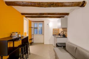 Tra i vicoli di Napoli, La Olivella design e amore