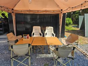 Nahm Khao Sok Hostel and Camping