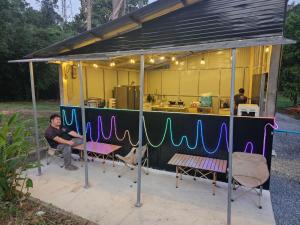 Nahm Khao Sok Hostel and Camping