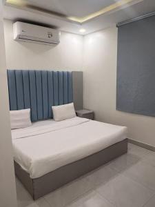 دانا القادسية