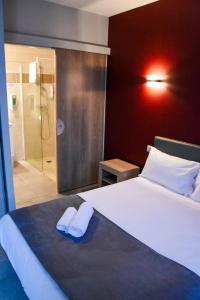 Hotels Hotel du vieux pont : photos des chambres