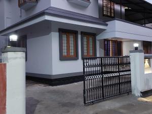 AC Suite room with Open Verandah near temple