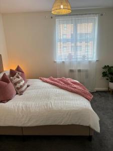 Modern 2 bed Flat & parking - York Centre