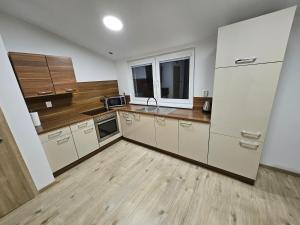 Nové bývanie blízko Piešťan a Nového Mesta nad Váhom pre 6 osôb