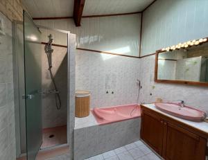 Appartements Superbe Chalet au calme, jardin et parking pres de Paris : photos des chambres