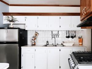 Capital Escape - Charming bungalow with WiFi & AC