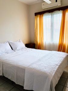 Capital Escape - Charming bungalow with WiFi & AC