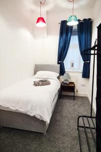 Apartment with Priv Ent and Parking