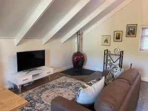 The Studio - a lovely 1 bed loft apartment - Pineview
