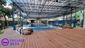 2BR with 2 balconies condo and Pool in Pasig