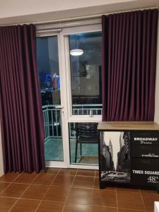 2BR with 2 balconies condo and Pool in Pasig