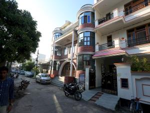 Super Hotel O Tulip Inn