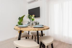 CASTEL II - Agréable deux pièces - Menton Centre