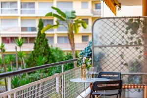 CASTEL II - Agréable deux pièces - Menton Centre