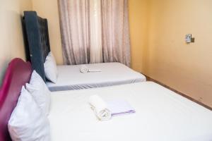 TWO BEDROOM Delamere Apartment