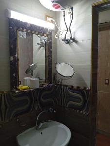 Cairo Hotel فندق القاهرة