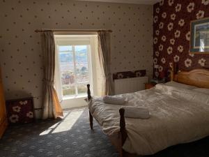 Stunning Castle with outstanding sea and estuary views in South Devon