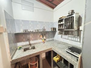 Studio Arambol Escape R-8 by Mukund Sadan Arambol