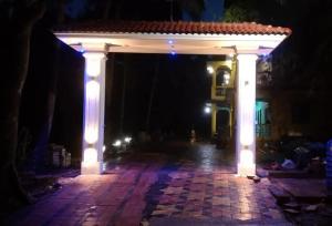 Studio Arambol Escape R-8 by Mukund Sadan Arambol