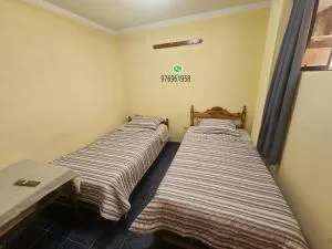 HOSPEDAJE ALVARADO - DOBLE - 101 - Bueno Bonito y Barato - Cajabamba