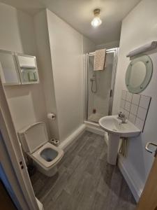 Hollowstone Place, Spacious 2 Bed, City Centre NG1, Sleeps 6,Free Parking