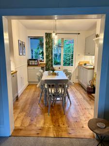 Cosy, rustic Dorset cottage