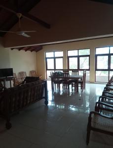 Sadagala piyasa sancharaka banglow