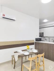 Johor Twin Galaxy near CIQ KSL Free parking 10PAX