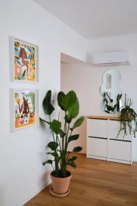 Blonde I One Bedroom Apartment I One Cotroceni Park