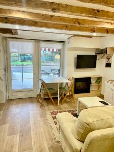 Studio COZY avec jardin au centre ville dHendaye à 10 minutes dEspagne