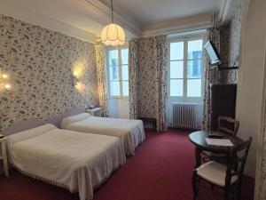 Hotels Hotel Saint Jean : photos des chambres